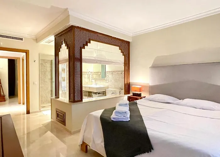 Malibu Mansion Club La Costa World With Sea View And Hydromassage Bath In Mijas Costa Lägenhet *