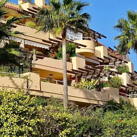 アパート Malibu Mansion Club La Costa World With Sea View And Hydromassage Bath In Mijas Costa フエンヒロラ